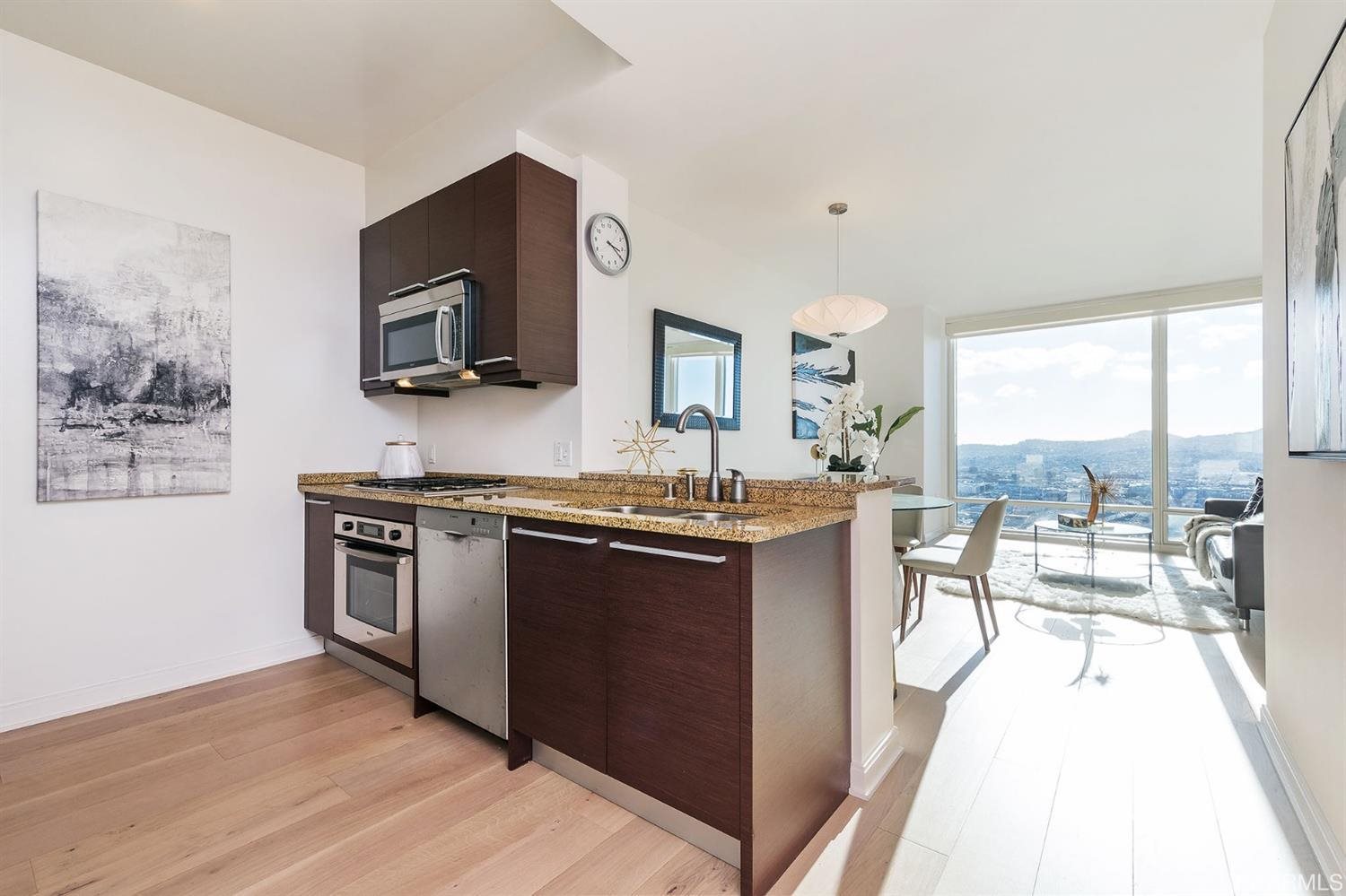 425 1st Street #4705 - Photo 4
