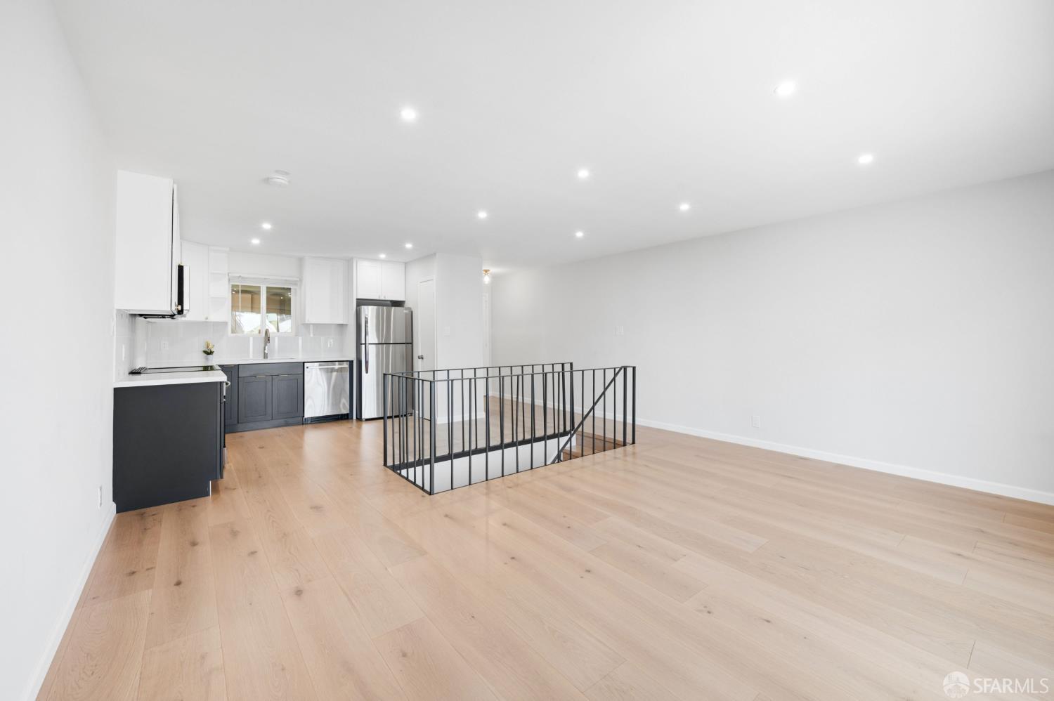 646 Corbett Avenue #204 - Photo 5