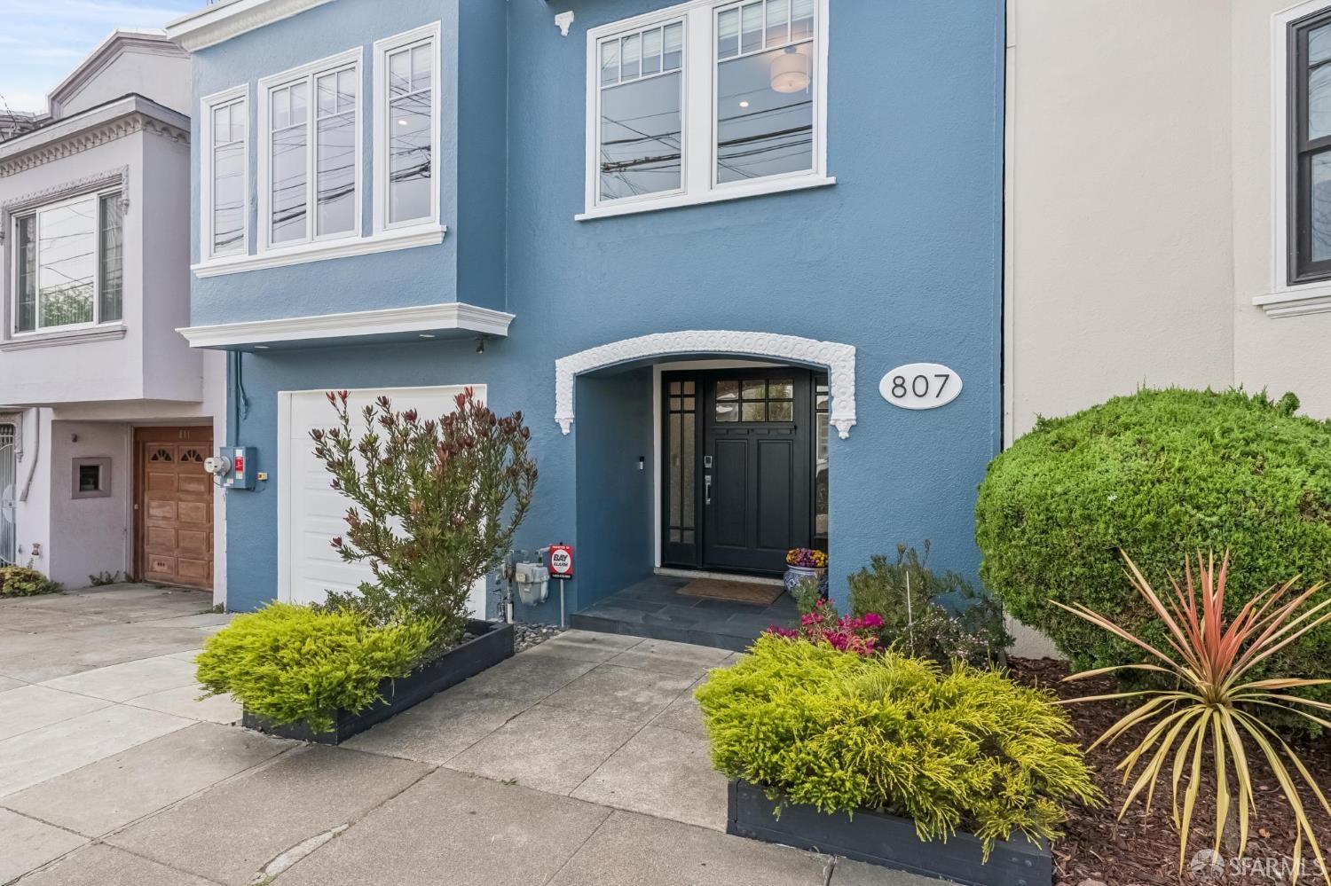 807 42nd Avenue - Main photo