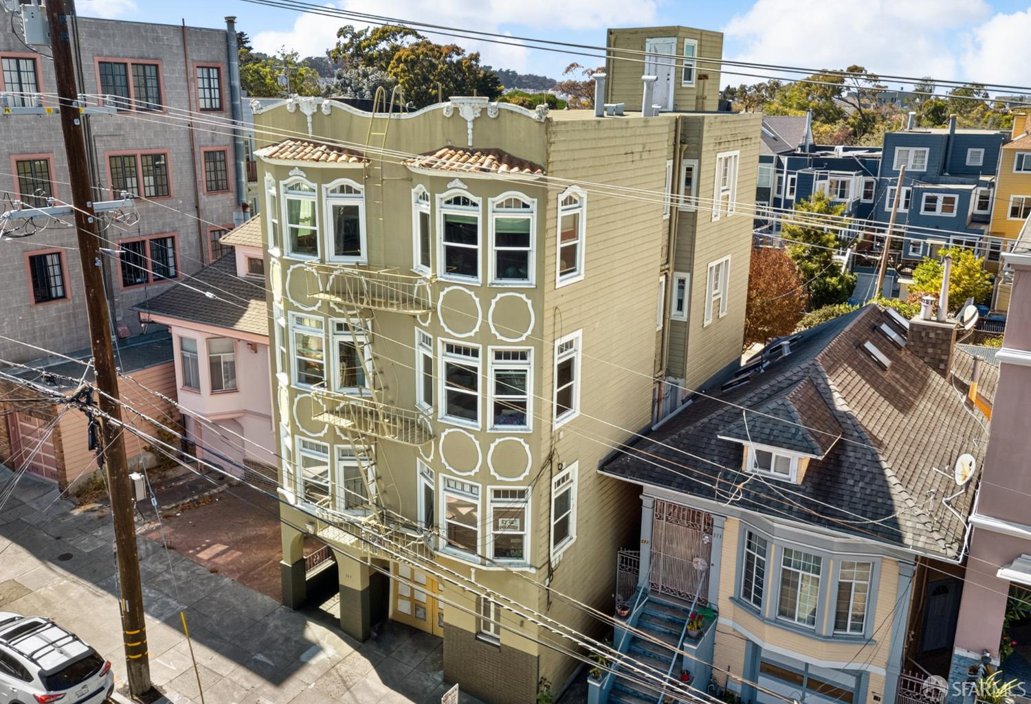 575 12th Avenue - Main photo
