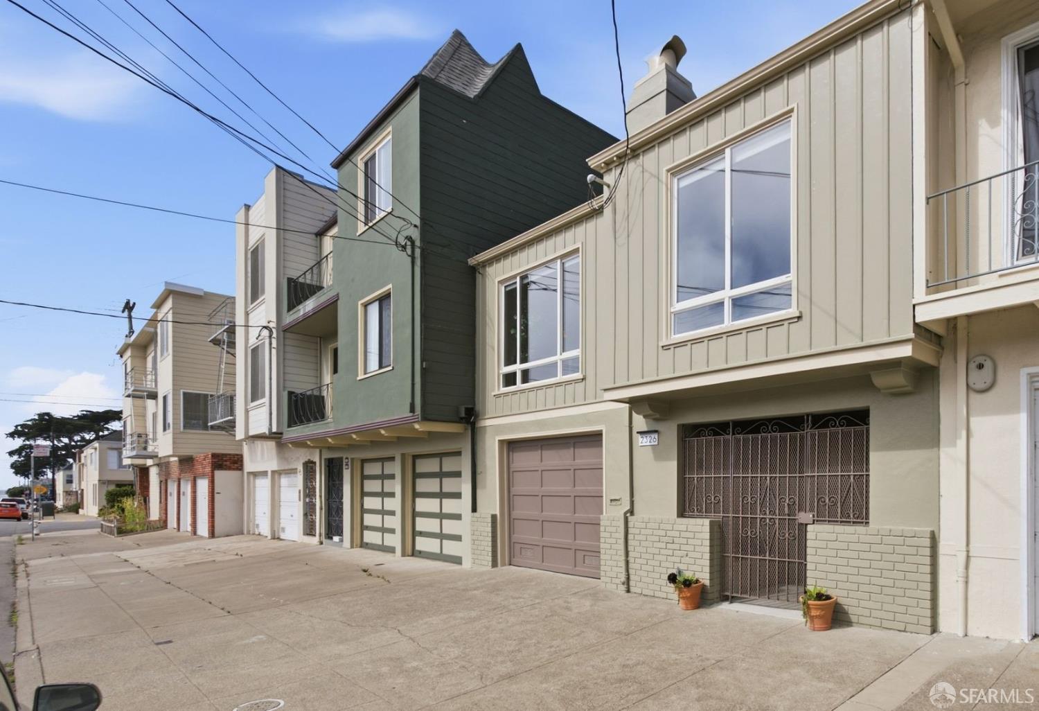 2326 Vicente Street - Photo 3