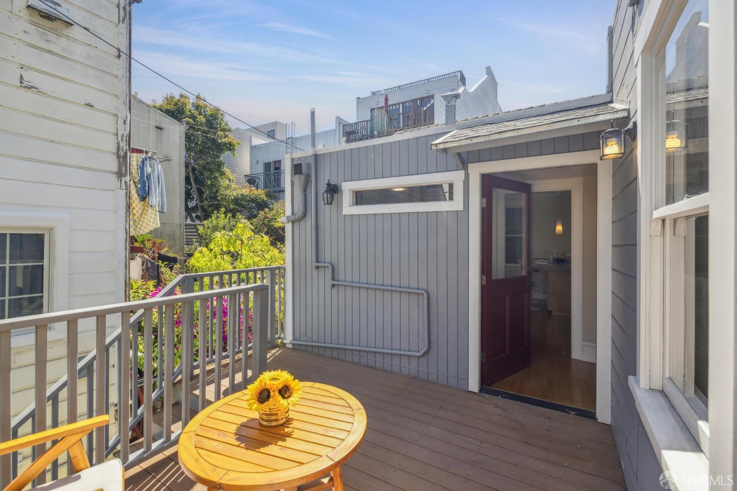 1354 Natoma Street - Photo 2