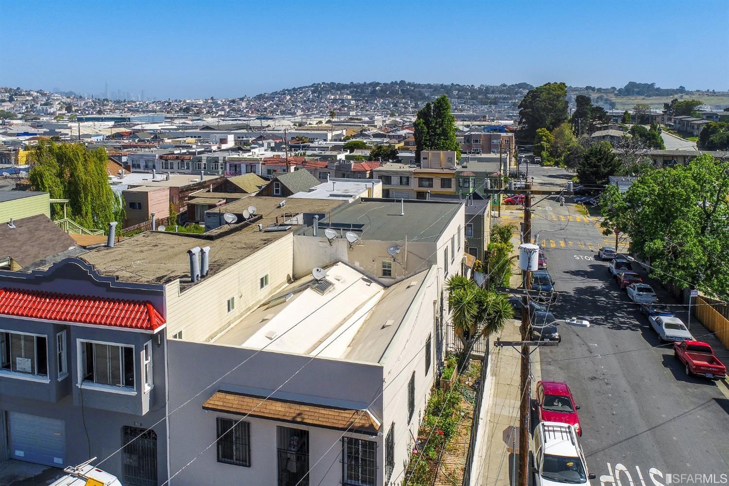 1000 Hollister Avenue - Photo 4