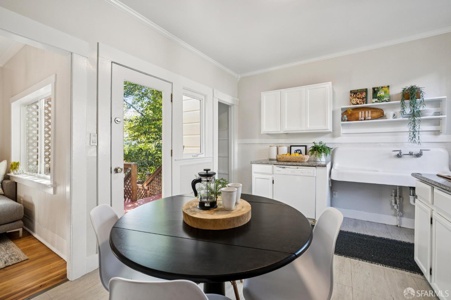 273 29th Street - Photo 4