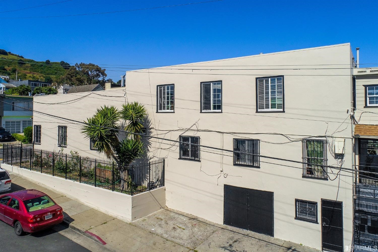 1000 Hollister Avenue - Photo 5
