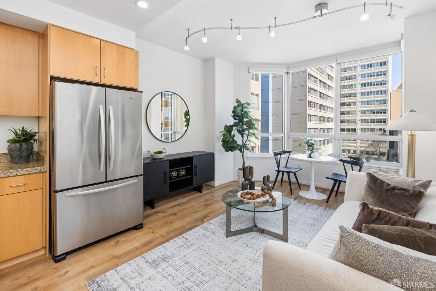 750 Van Ness Avenue #402 - Photo 3