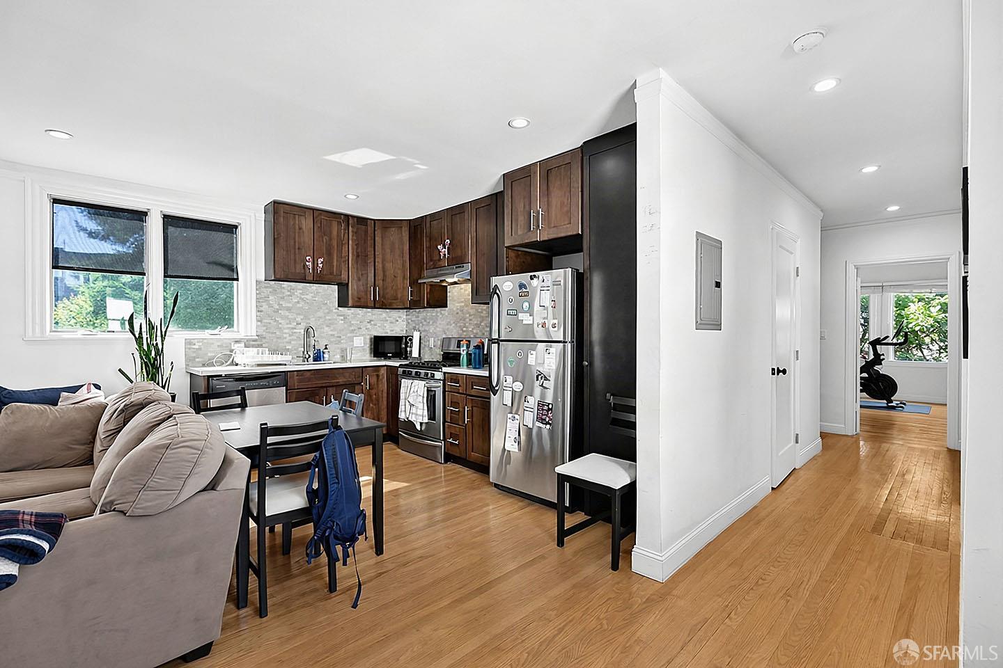 62 Oakwood Street - Photo 4