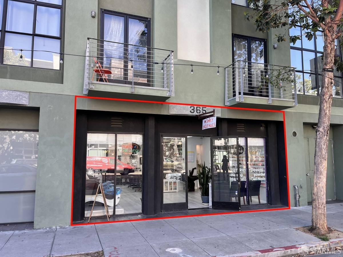 363 Valencia Street - Main photo