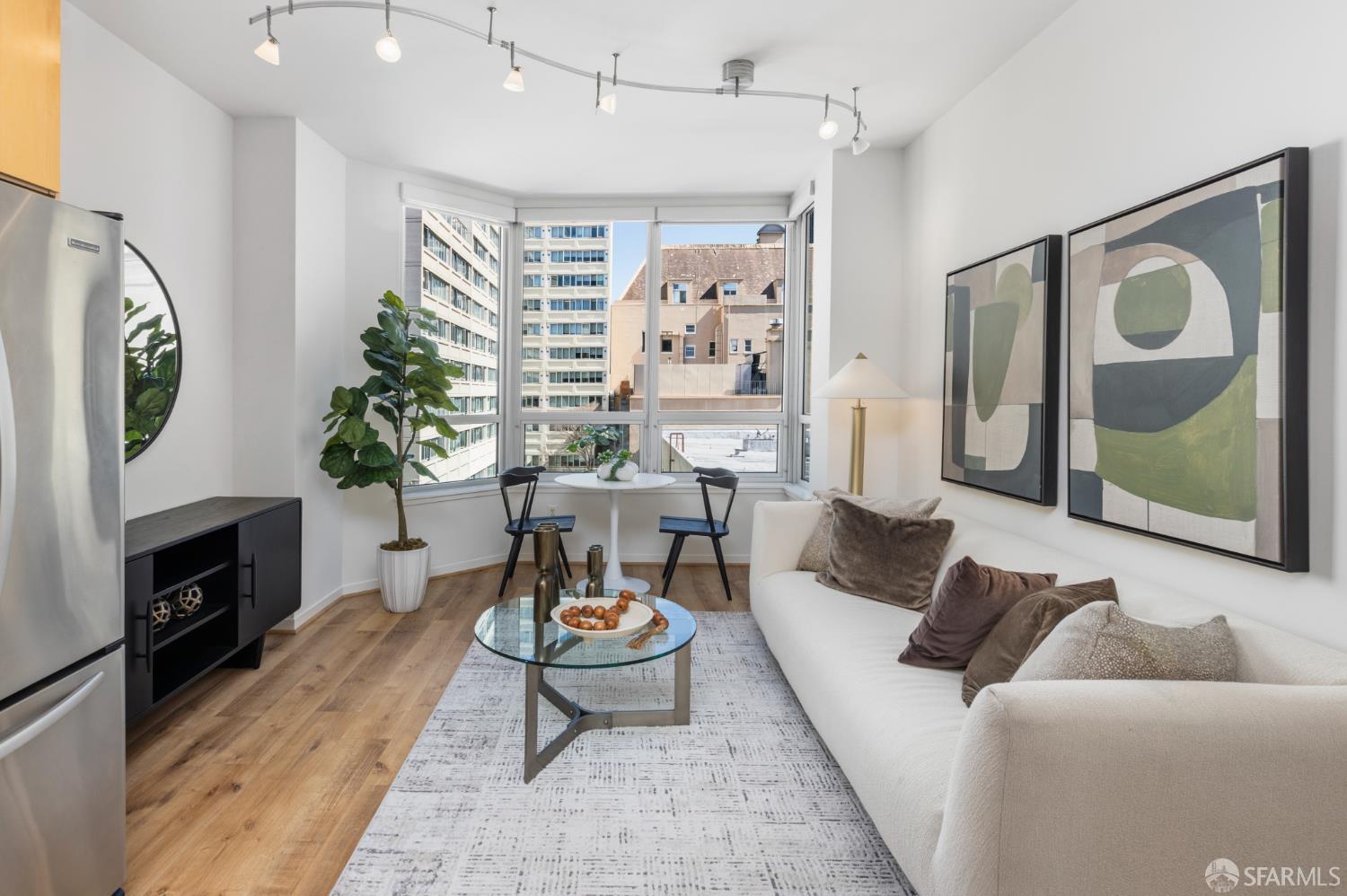 750 Van Ness Avenue #402 - Photo 2