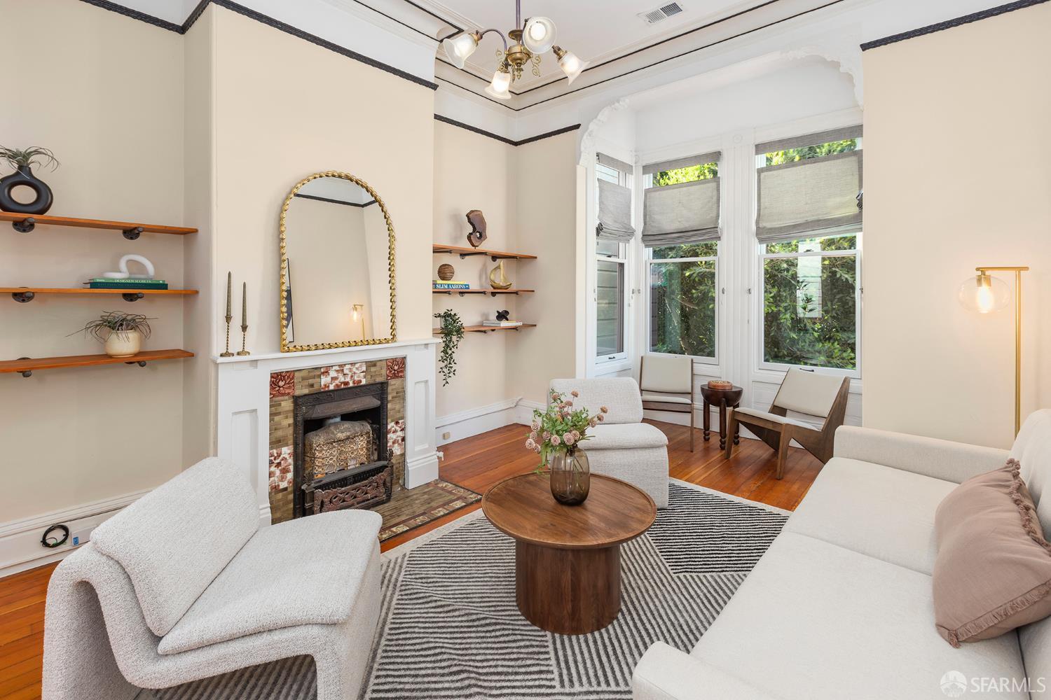 279 Bartlett Street - Photo 2