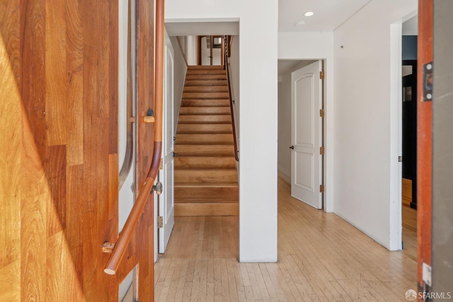 335 South Van Ness Avenue #1 - Photo 2