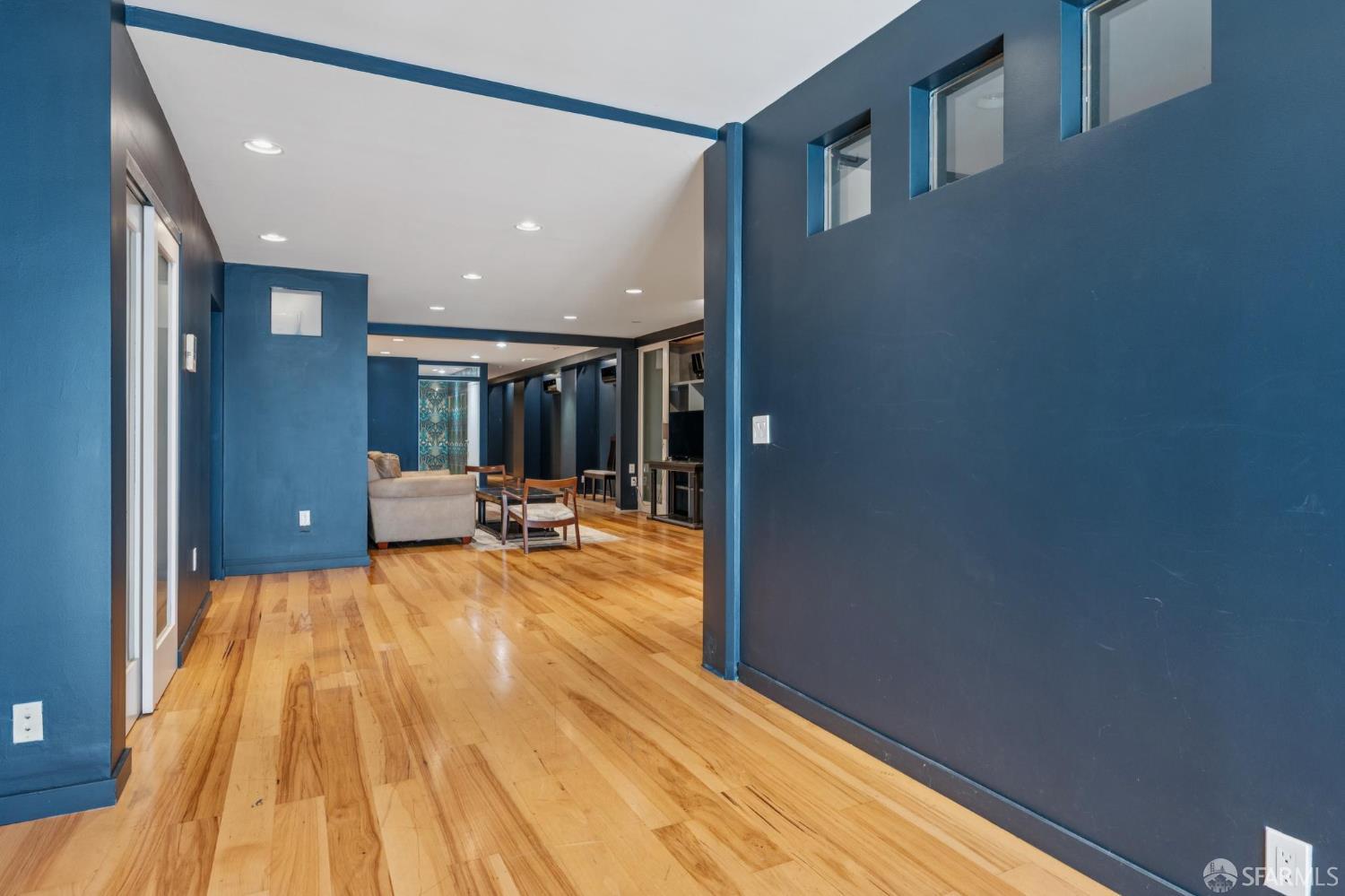 335 South Van Ness Avenue #1 - Photo 4