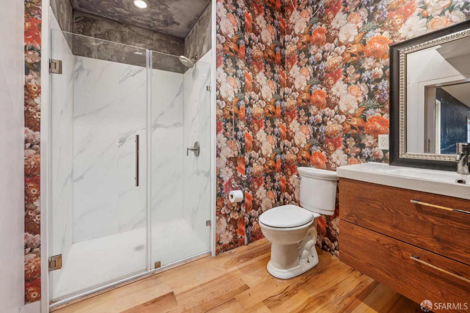 335 South Van Ness Avenue #1 - Photo 3