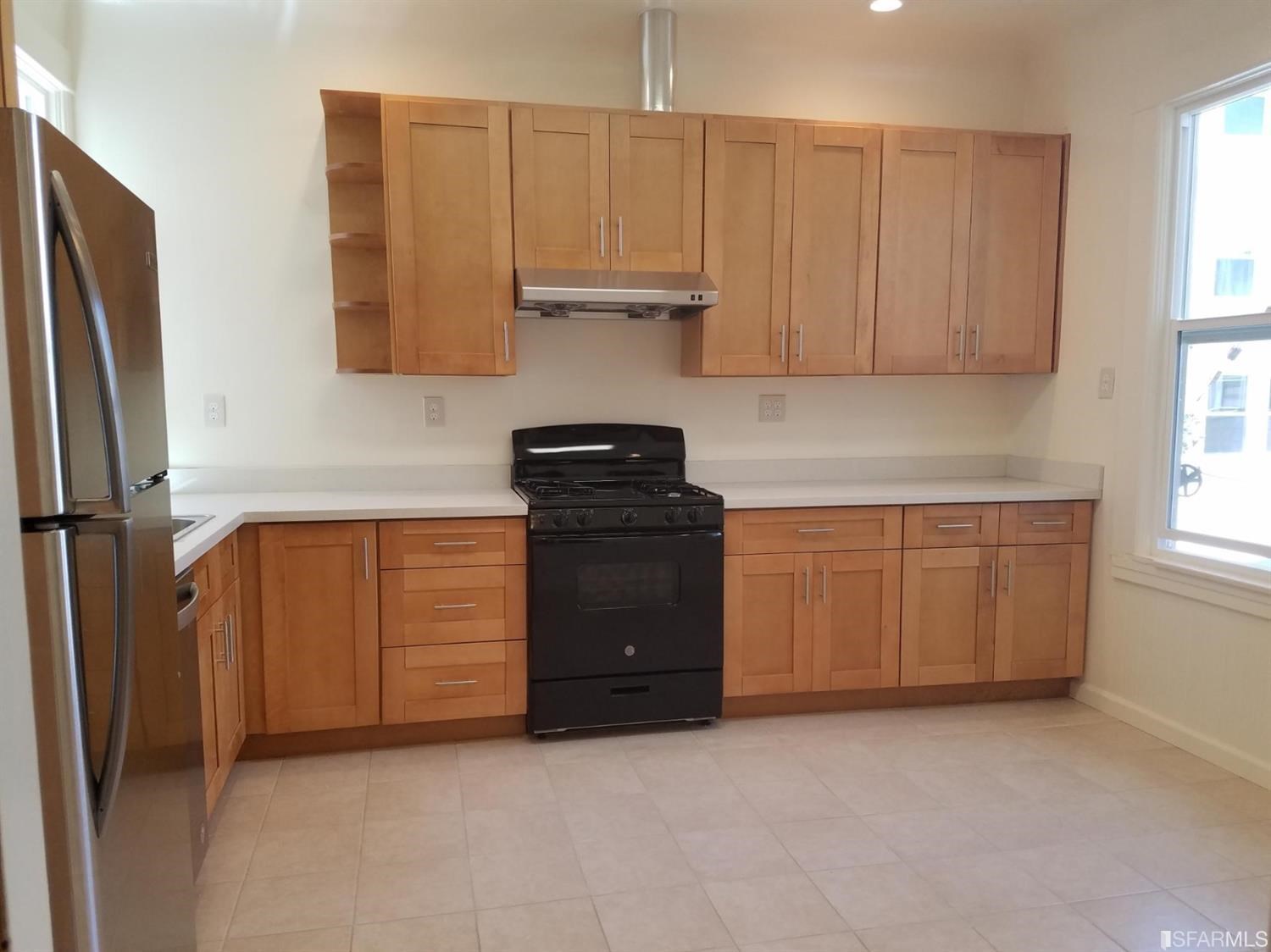 1664 Chestnut Street - Photo 2