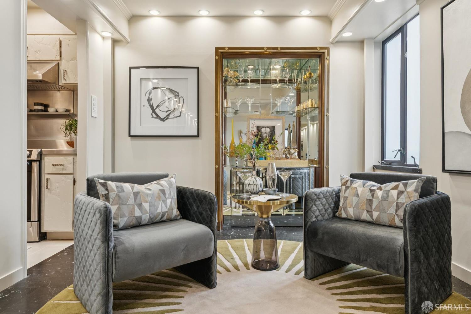 1177 California Street #1618 - Photo 2