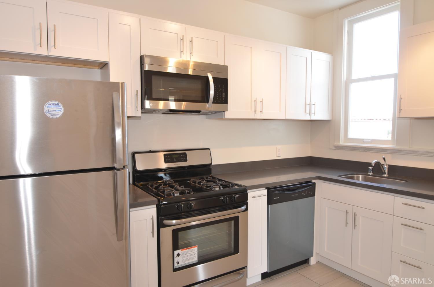 1706 Grove Street - Photo 3