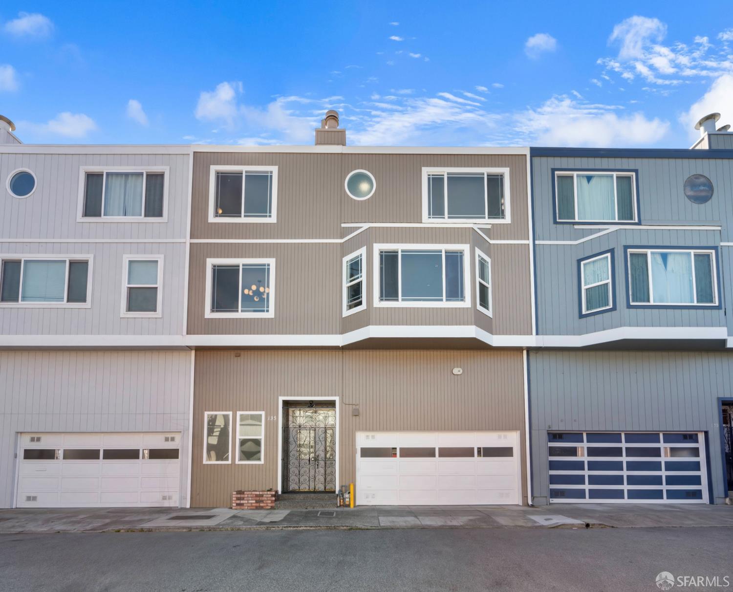 135 Karen Court - Main photo