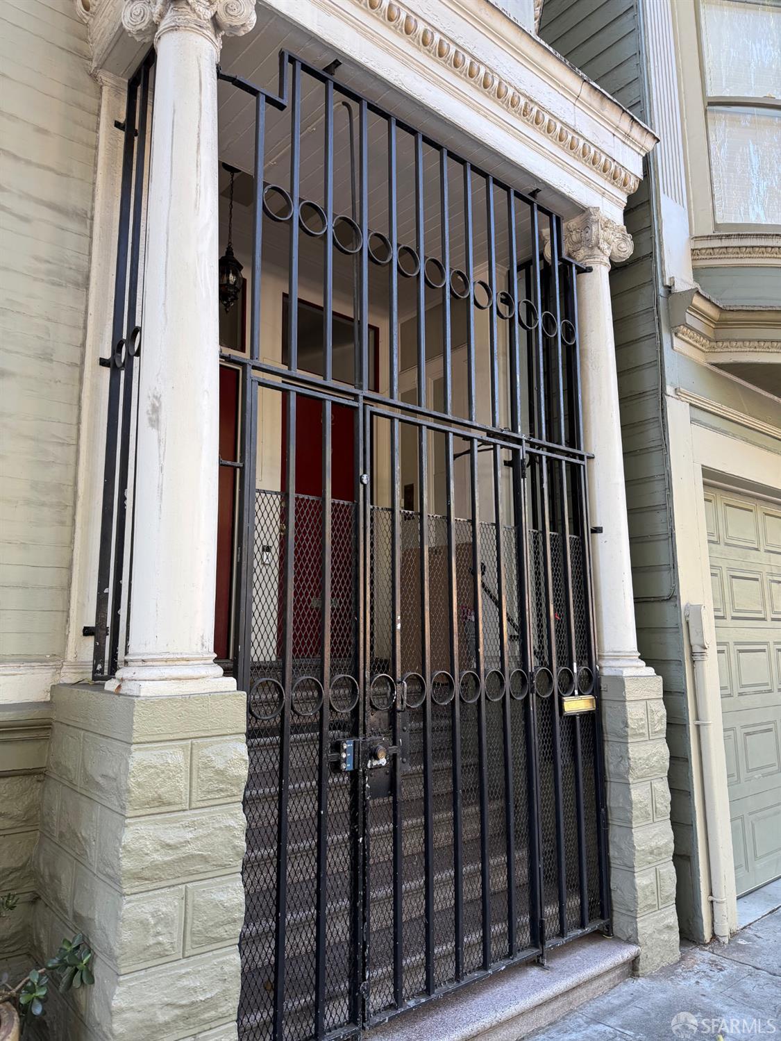 82 Sanchez Street - Photo 3