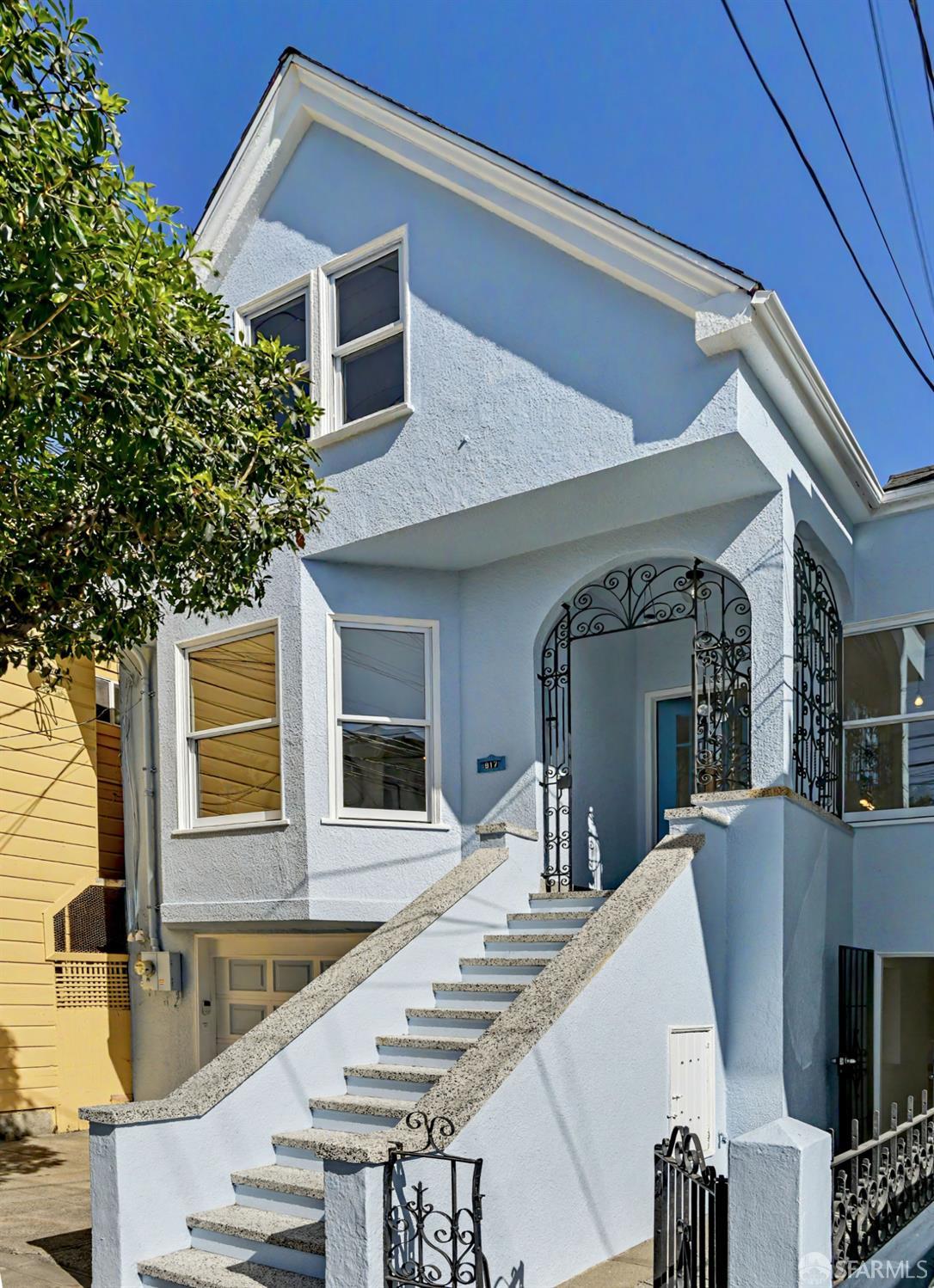 917 York Street - Photo 2