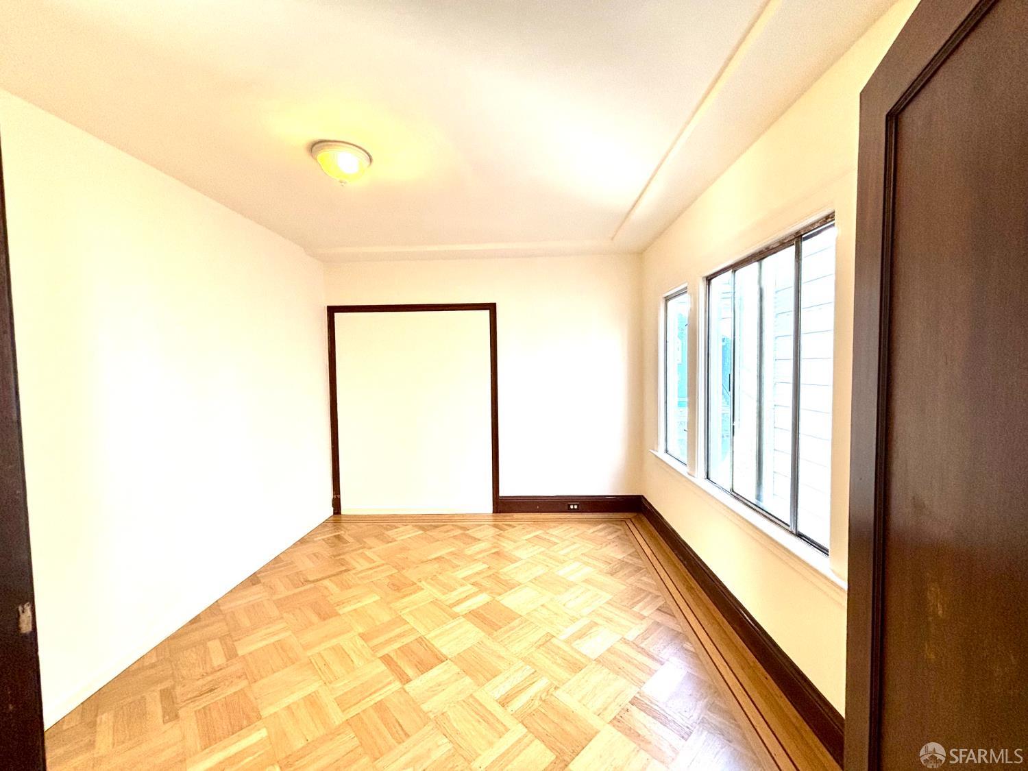 136 Rae Avenue - Photo 5