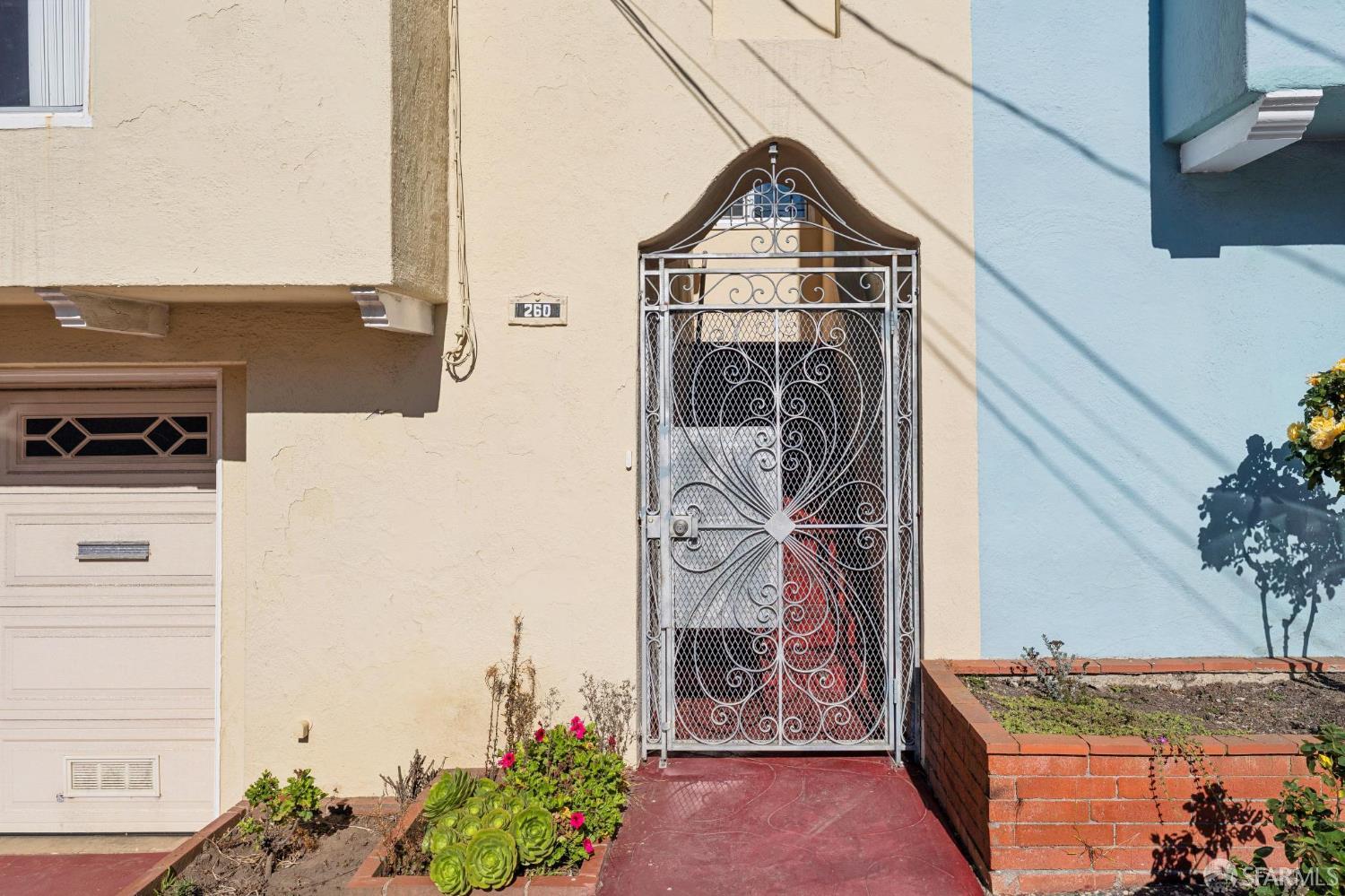 260 Rome Street - Photo 3