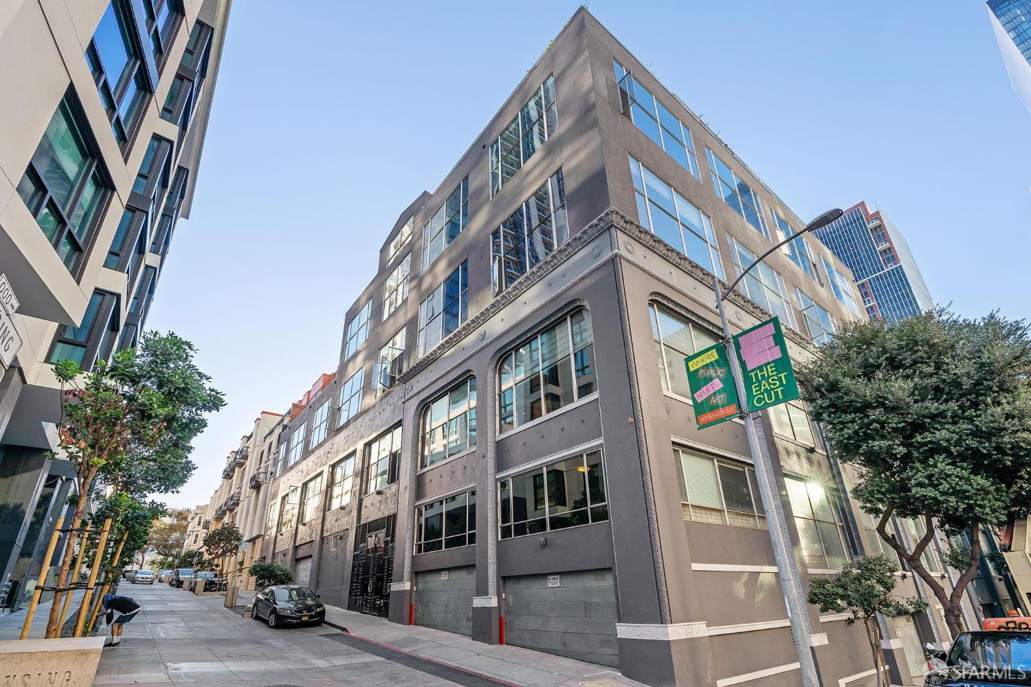 18 Lansing Street #402 - Photo 4