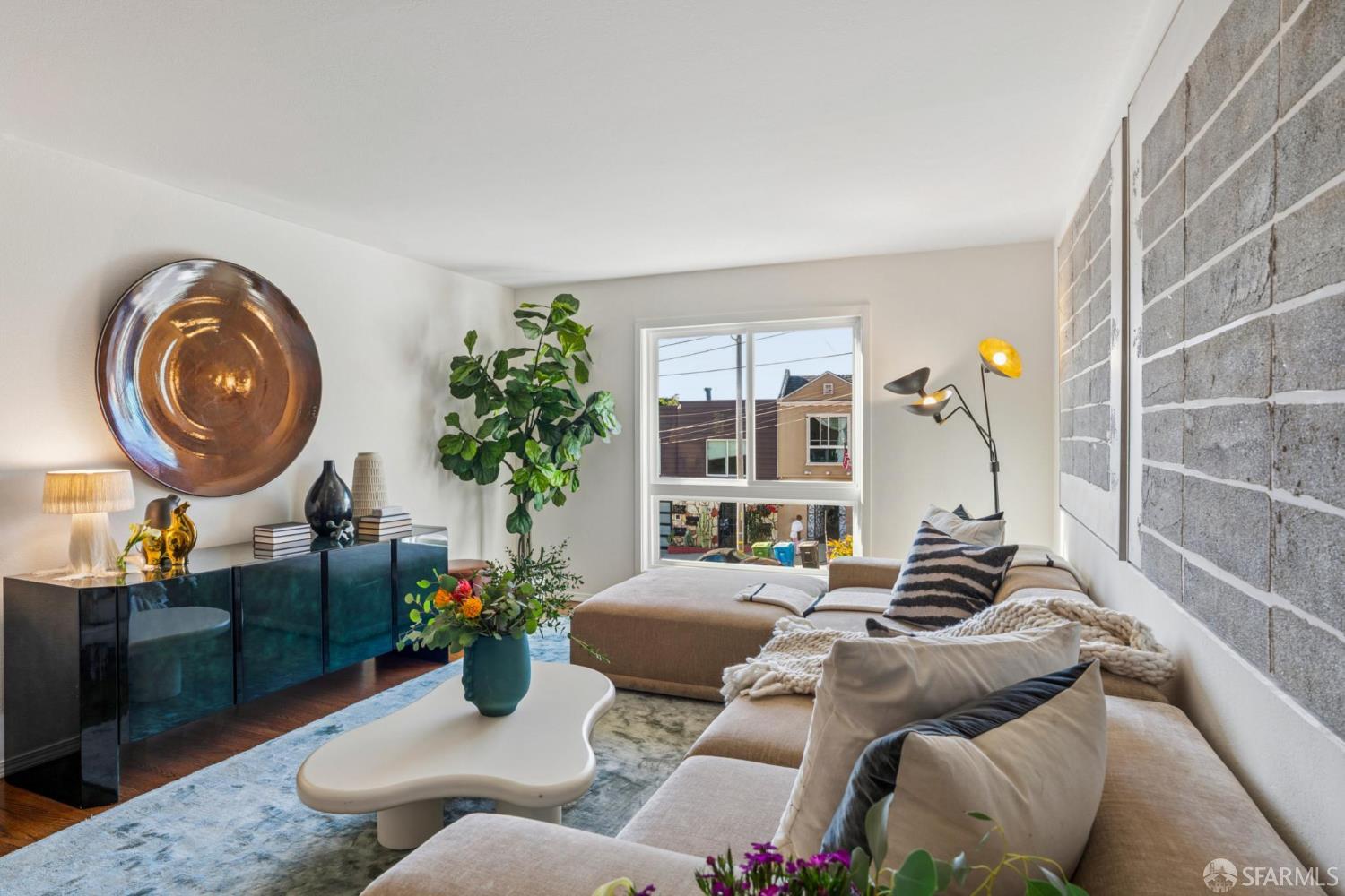 371 Prague Street - Photo 5