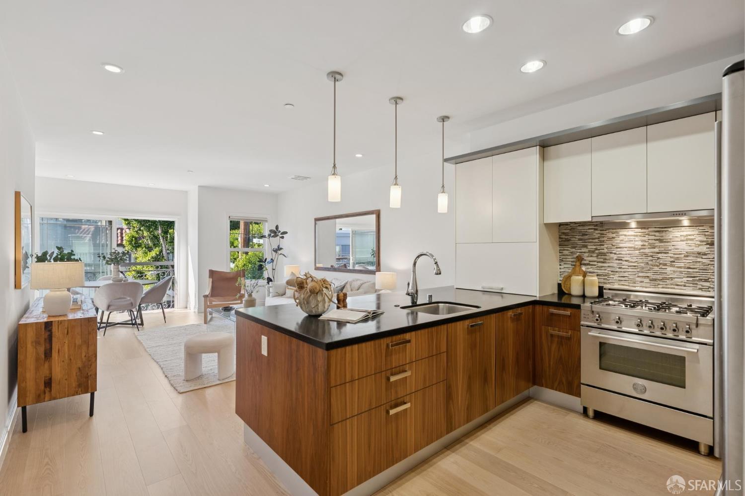 29 Oakwood Street #18 - Photo 5