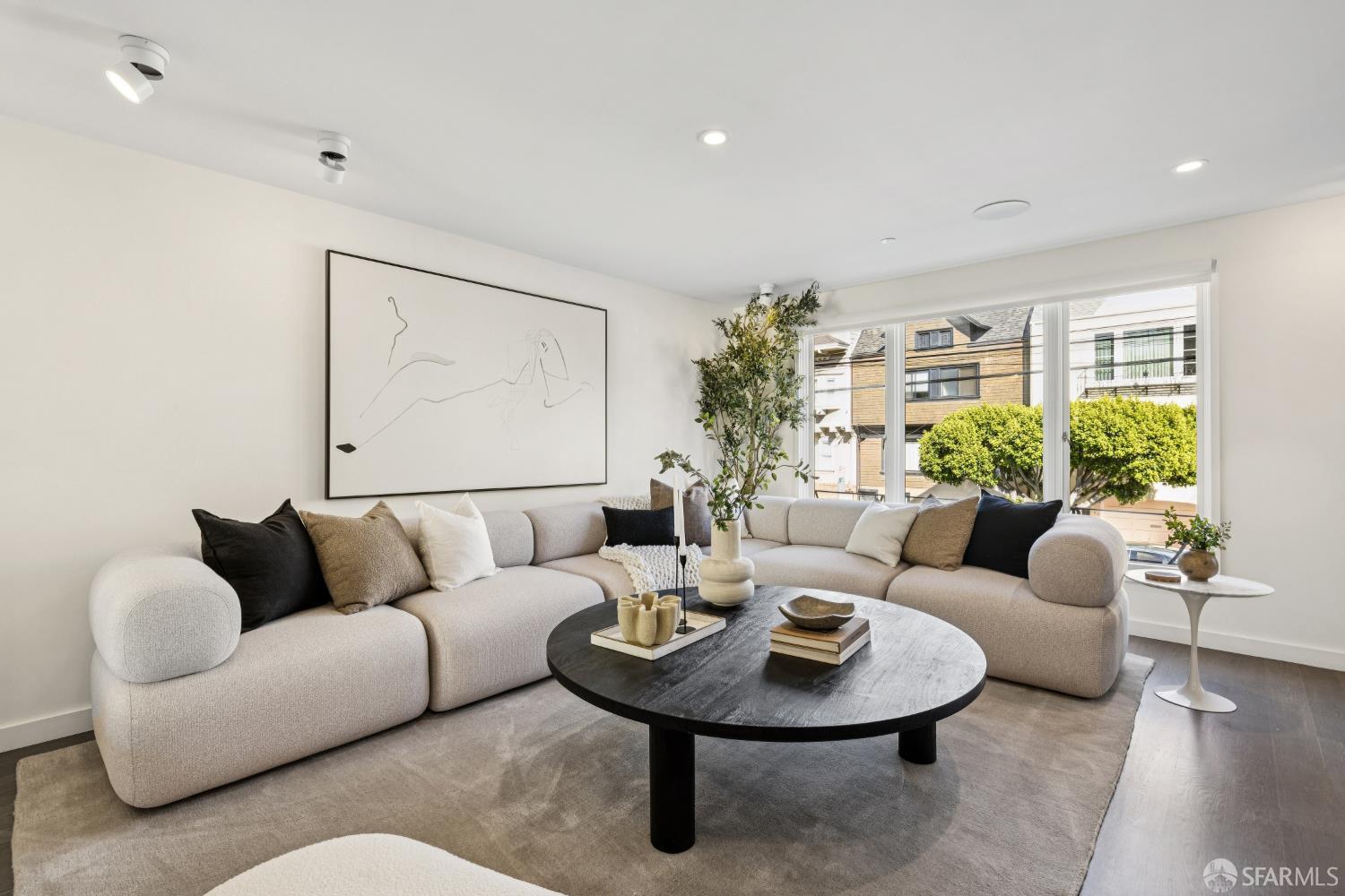 2847 Gough Street - Photo 3
