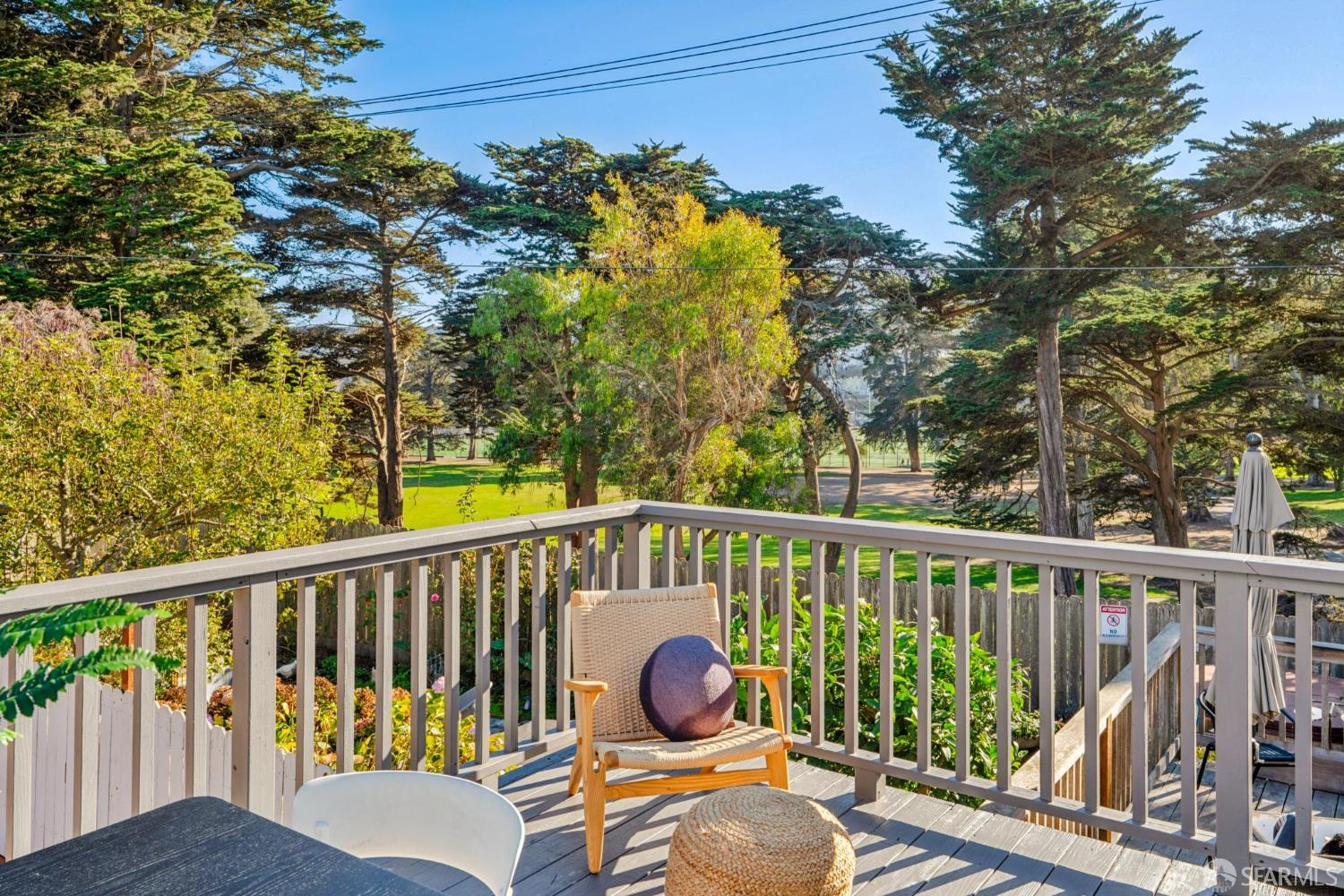 371 Prague Street - Photo 4