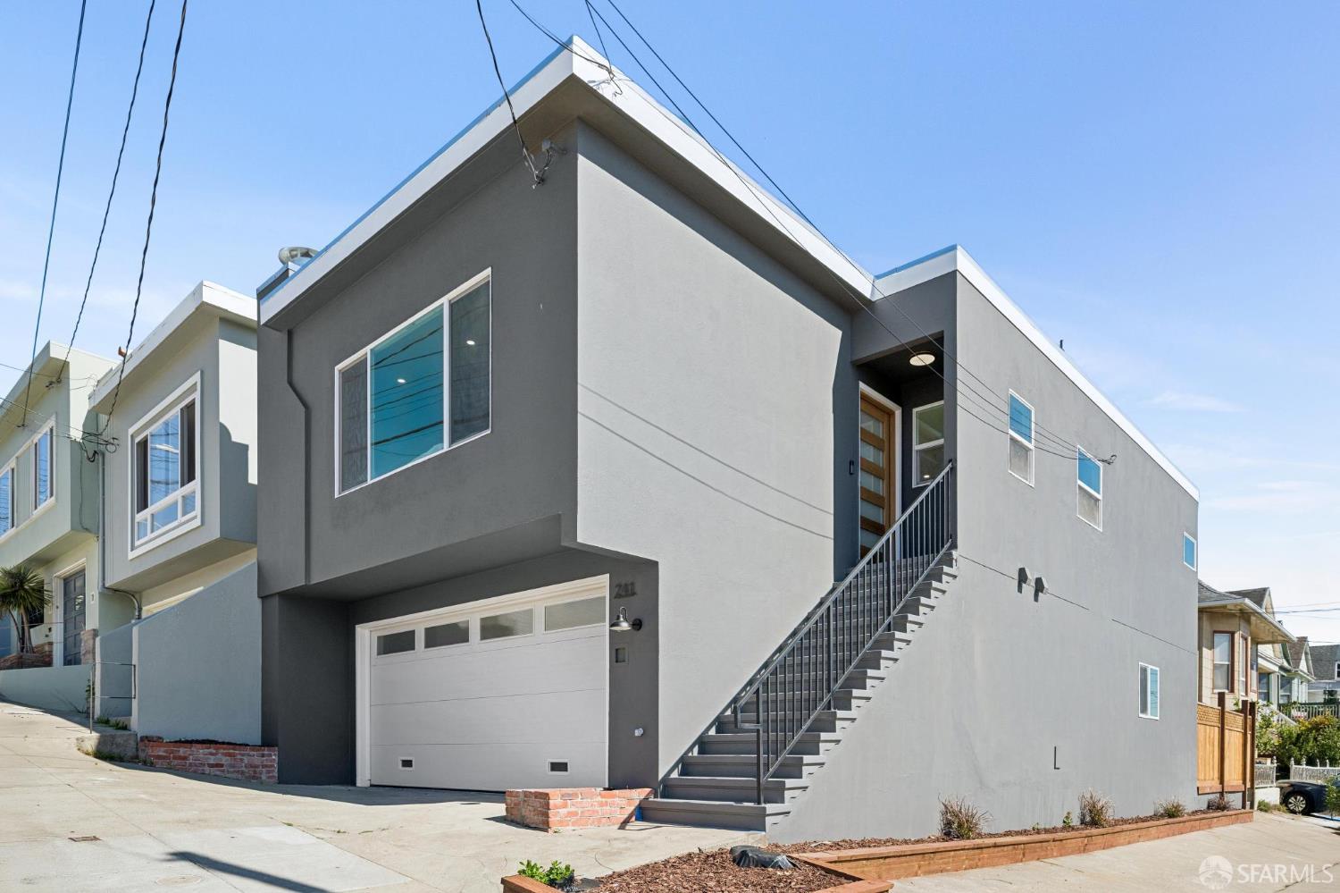 241 Sawyer Street - Photo 3