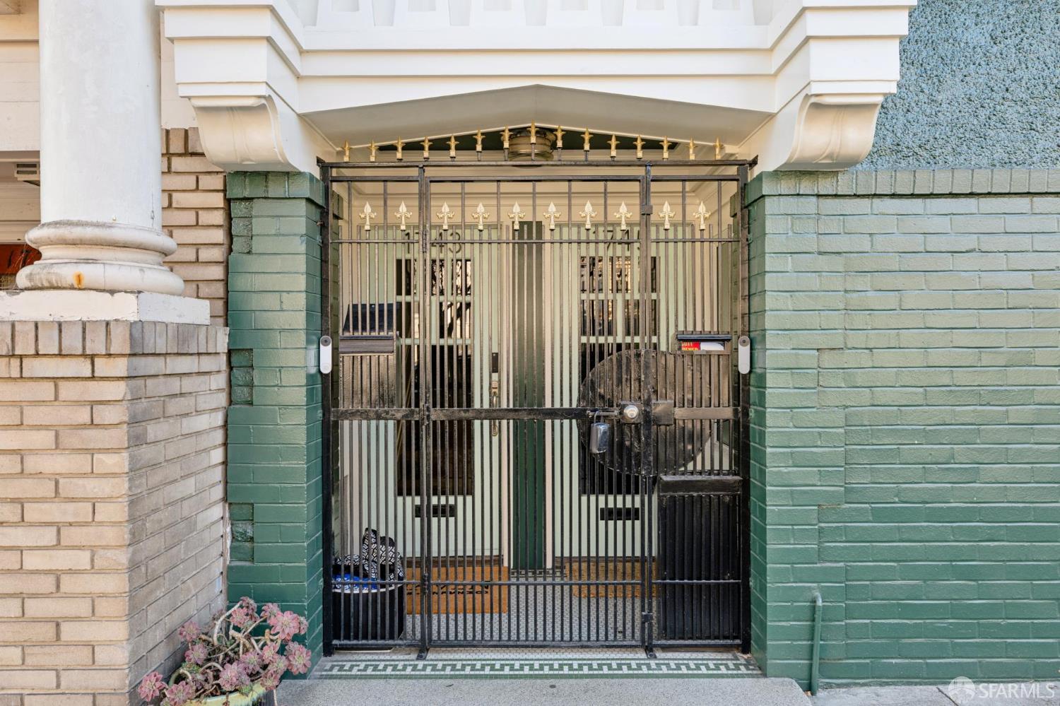 1743 Grove Street - Photo 4