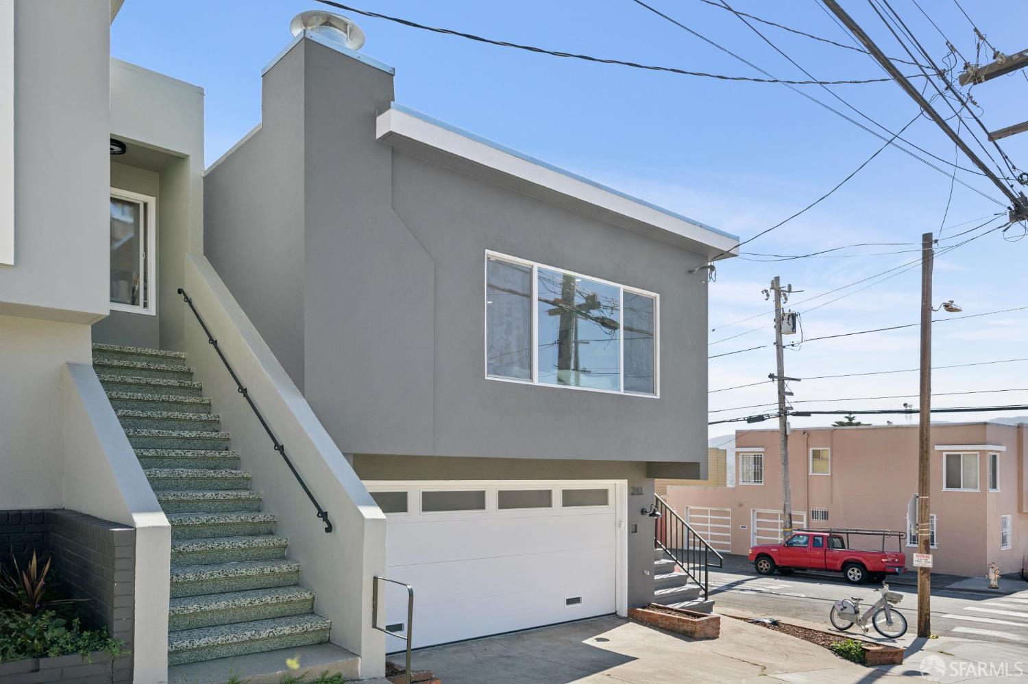 241 Sawyer Street - Photo 2