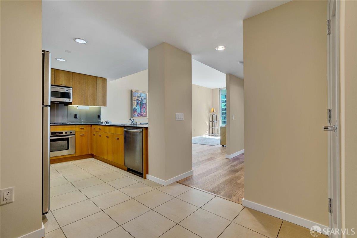355 1st Street #S1406 - Photo 3