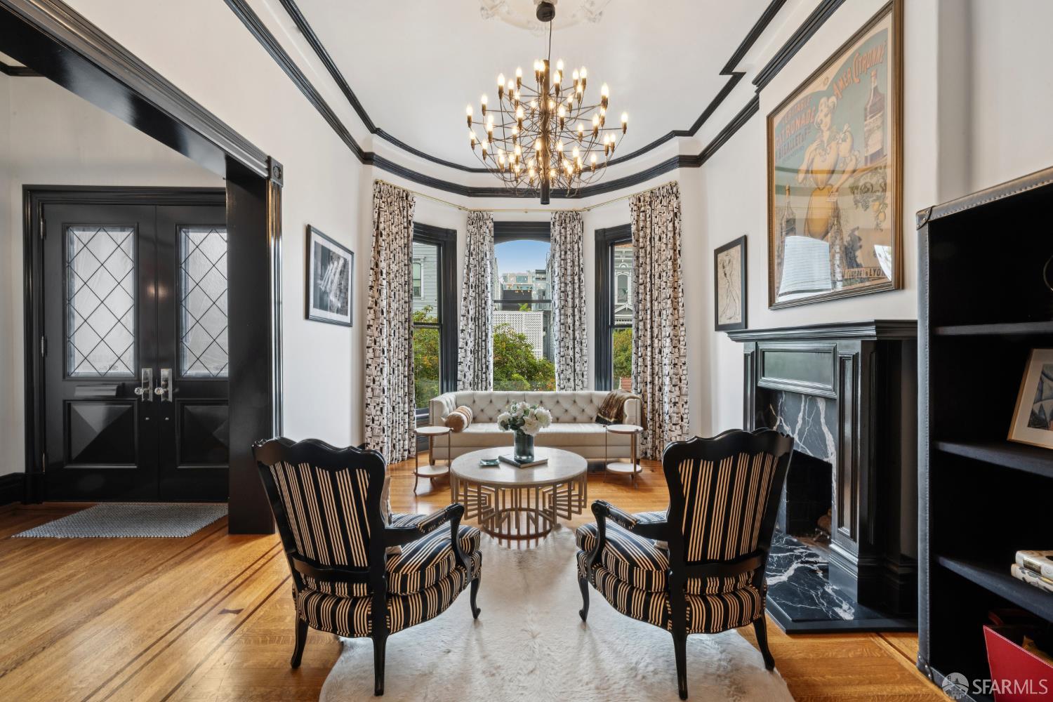 2406 Washington Street - Photo 5