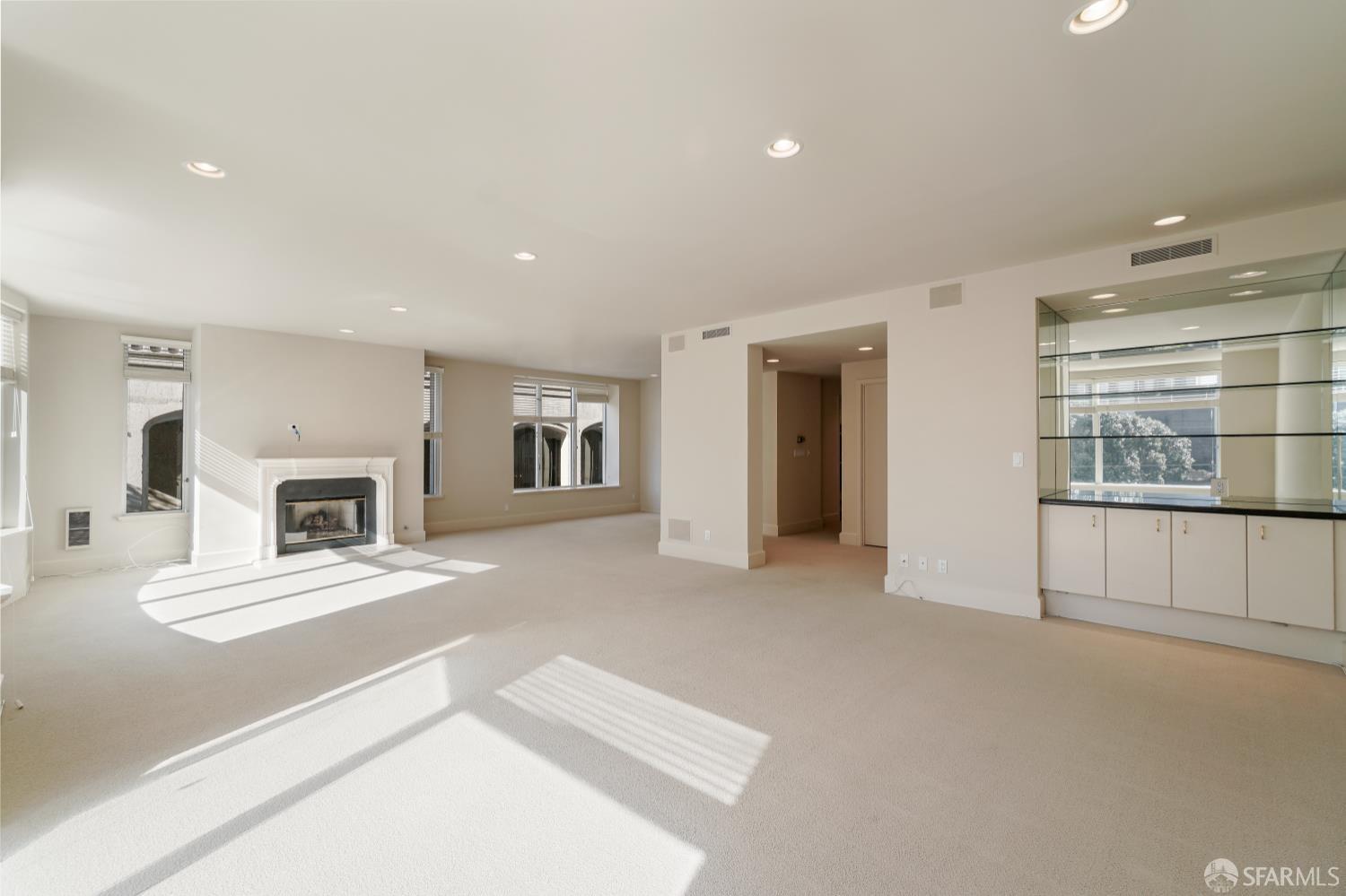 1150 Sacramento Street #302 - Photo 2
