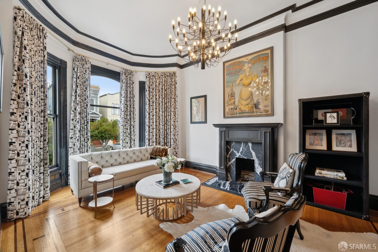 2406 Washington Street - Photo 4