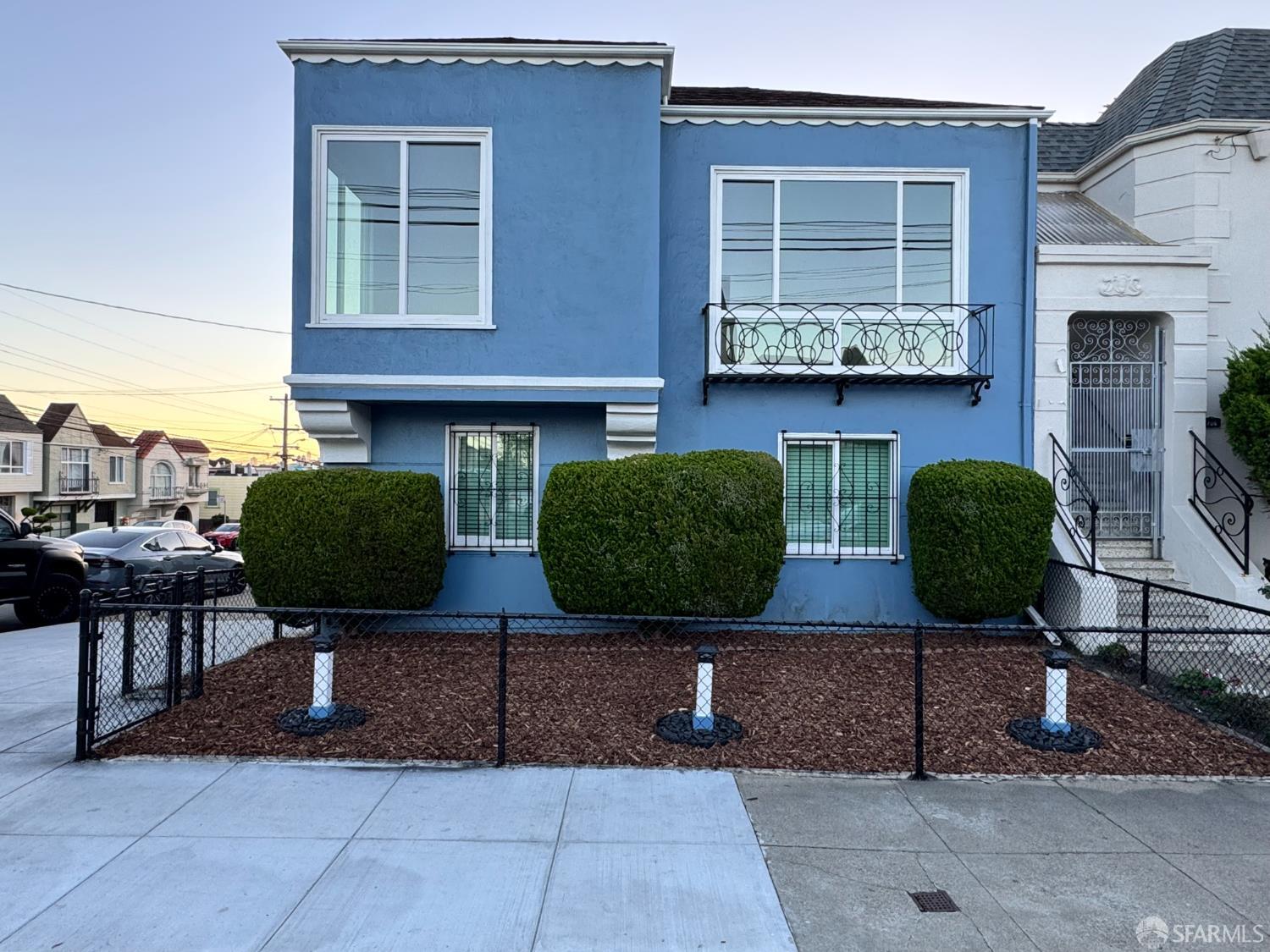 2345 Moraga Street - Photo 2