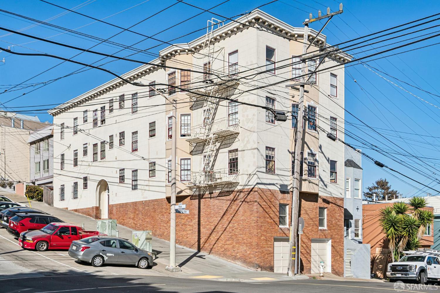 1595 Noe Street - Main photo