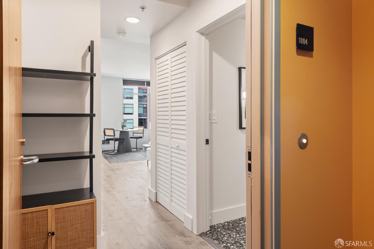 170 King Street #1004 - Photo 2