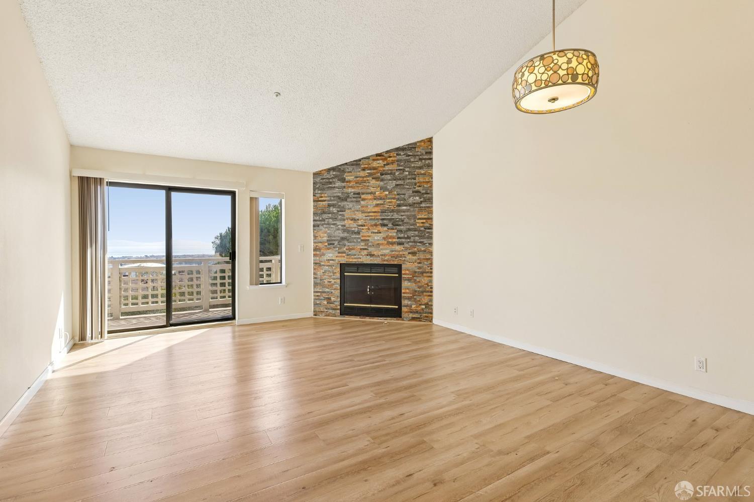 810 Red Leaf Court - Photo 5