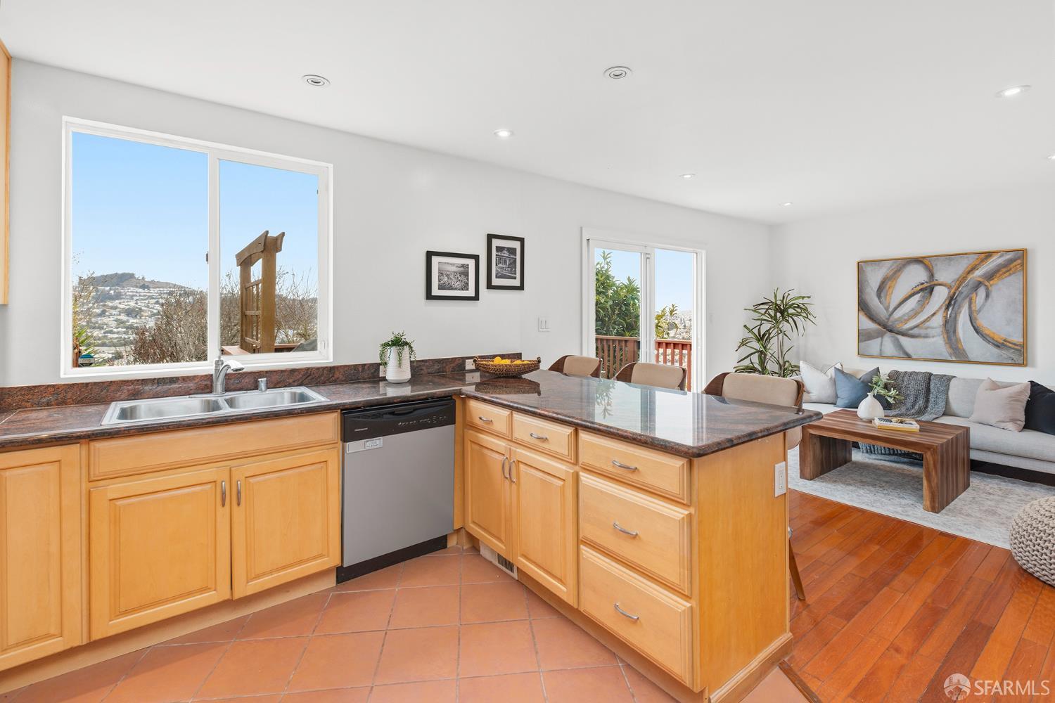 122 Athens Street - Photo 4