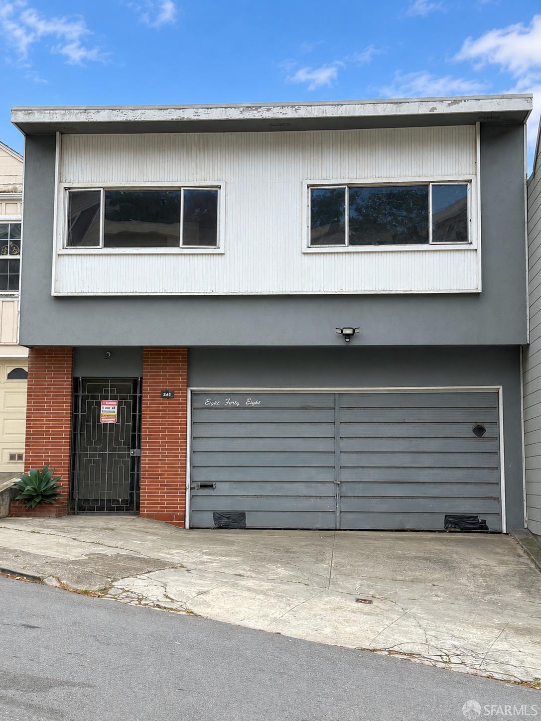 848 Foerster Street - Main photo