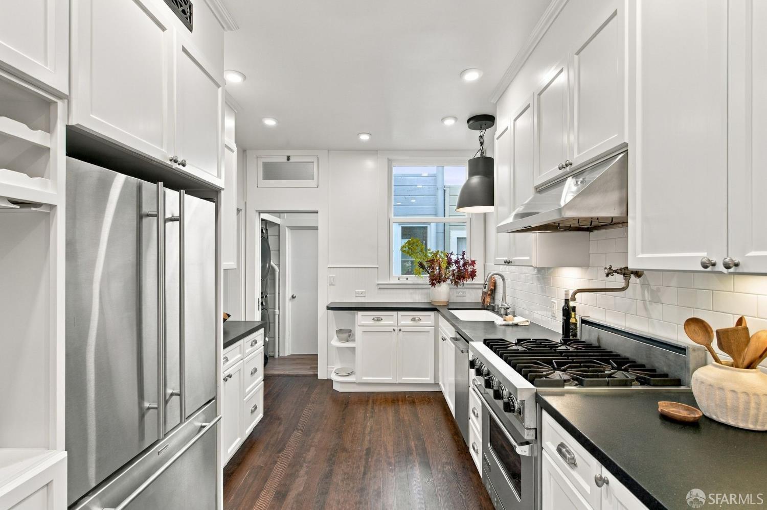 626 Cabrillo Street - Photo 4