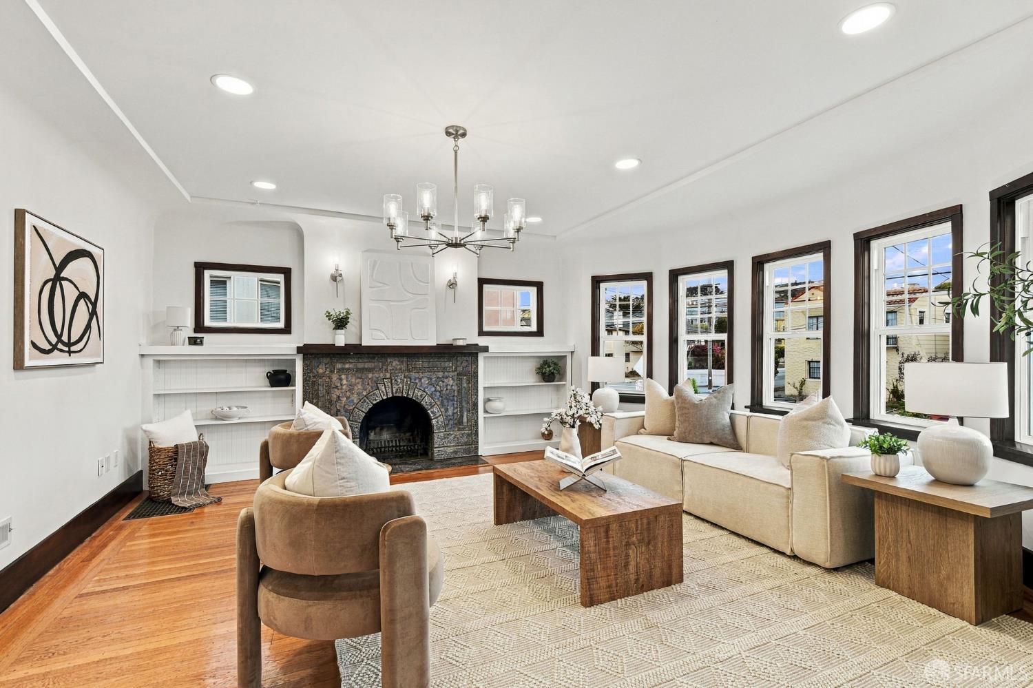 2511 22nd Avenue - Photo 3