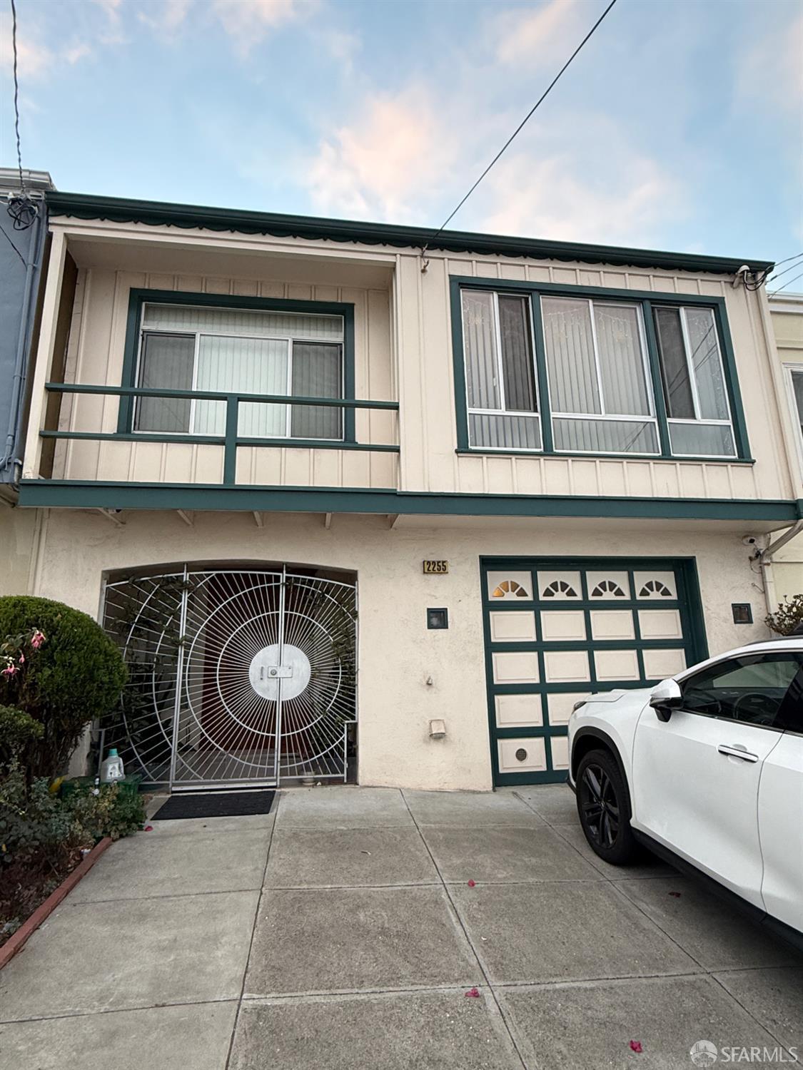 2255 42nd Avenue - Main photo