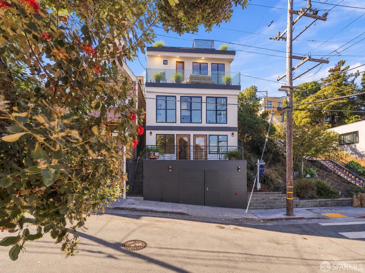 200 Putnam Street - Main photo
