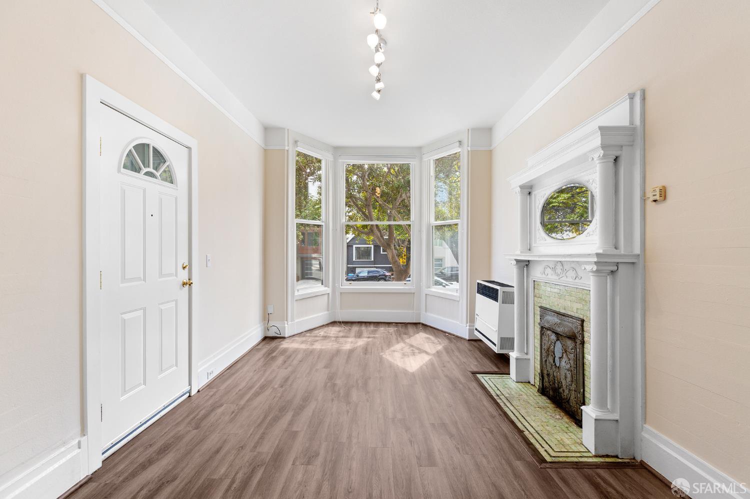 282 Monterey Boulevard #A - Photo 2