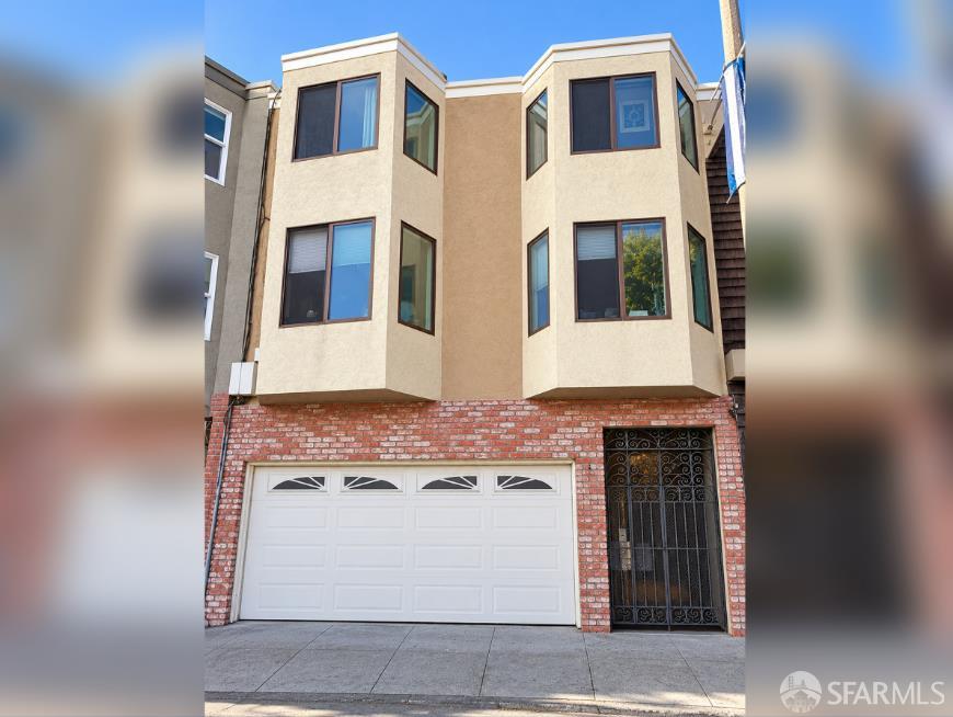 2954 Diamond Street - Main photo