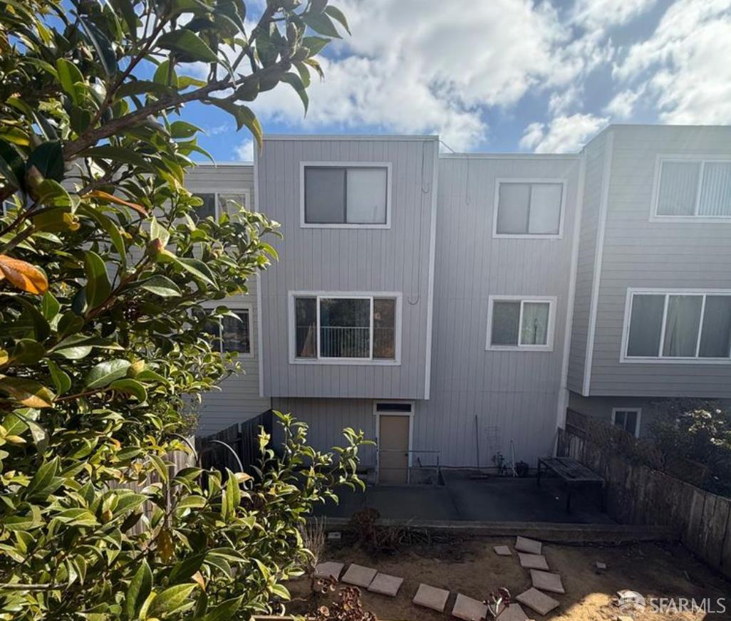 2954 Diamond Street - Photo 3